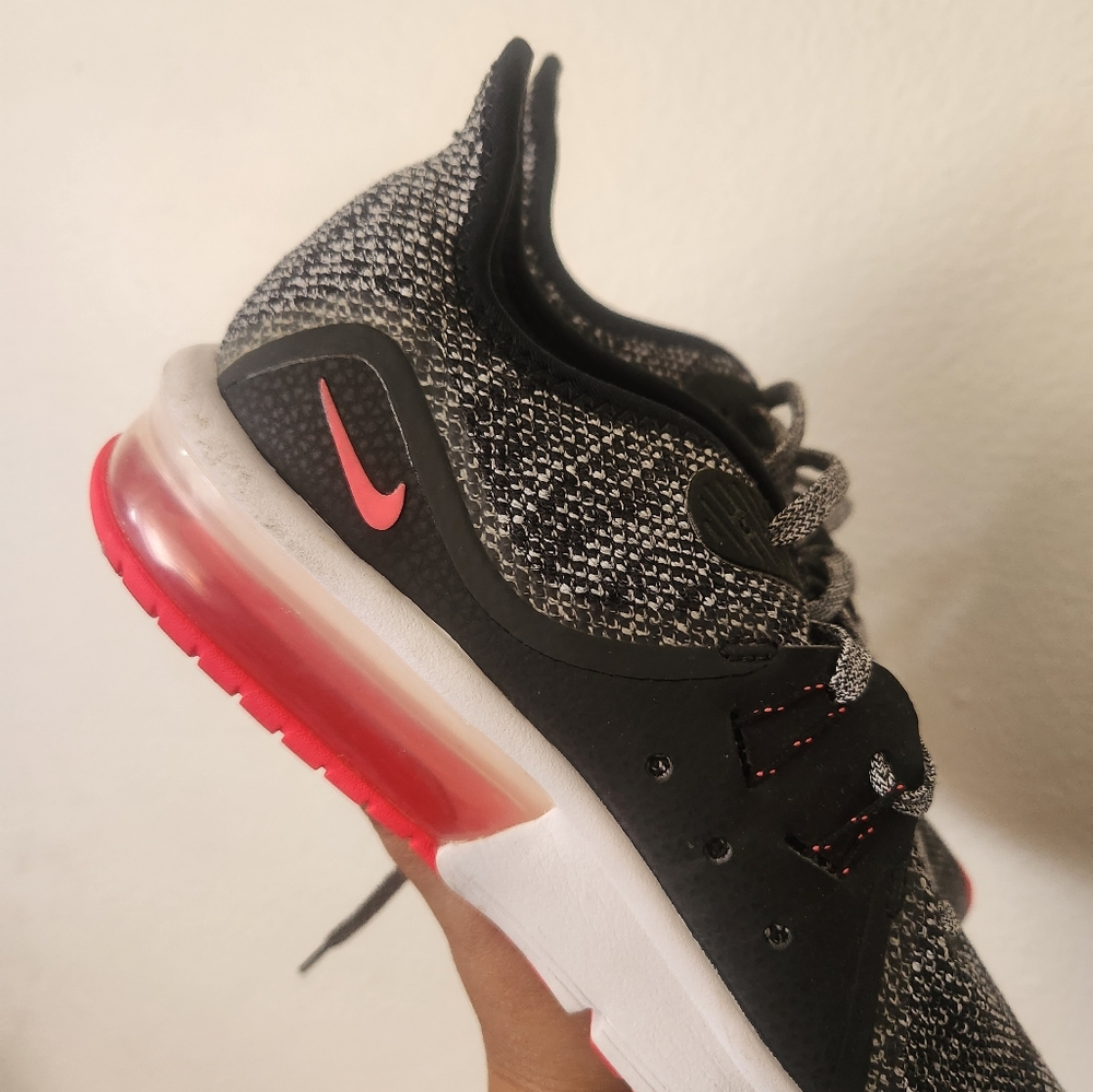 AirMax - Picture 3 of 3
